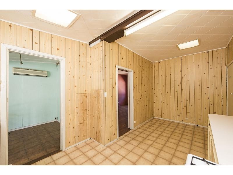 9 Waimea Road, Safety Bay WA 6169