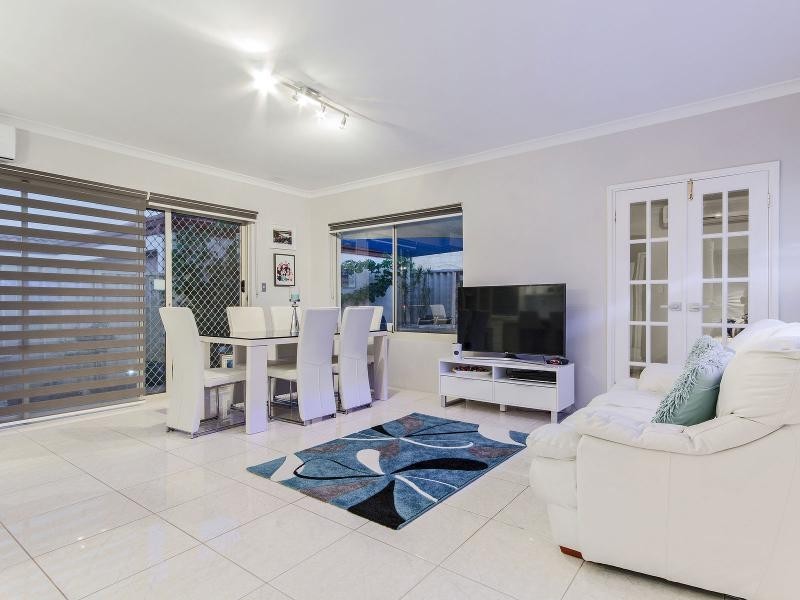 1/16 Harrison Street, Rockingham WA 6168