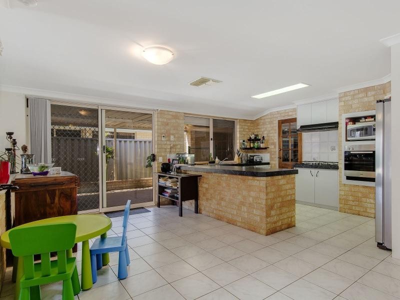 7 Paperbark Mews, Warnbro WA 6169