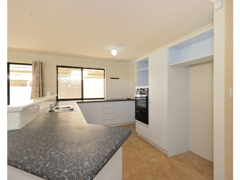 62 Montoro Drive, Port Kennedy WA 6172