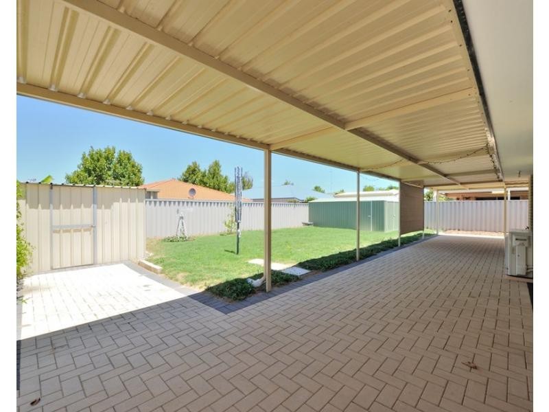 62 Montoro Drive, Port Kennedy WA 6172