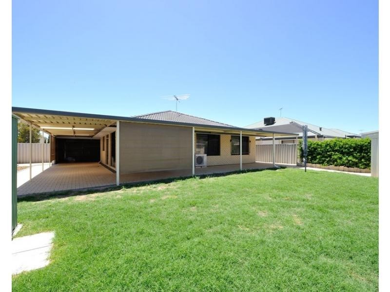 62 Montoro Drive, Port Kennedy WA 6172