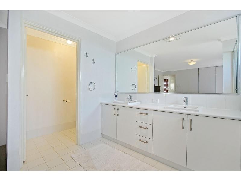 19 Jennerae Bend, Halls Head WA 6210