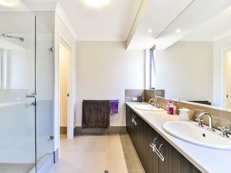 19 Munich Link, Piara Waters WA 6112