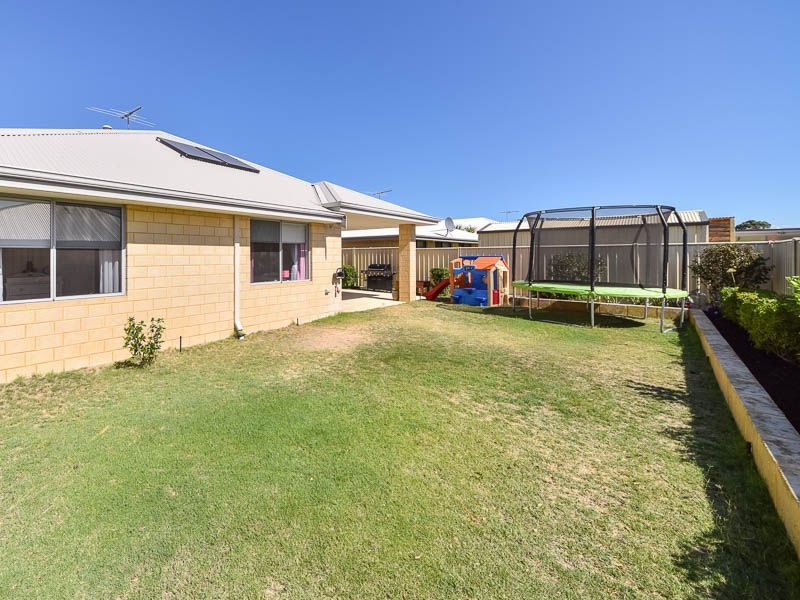 19 Munich Link, Piara Waters WA 6112