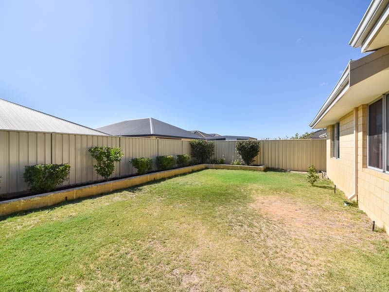 19 Munich Link, Piara Waters WA 6112