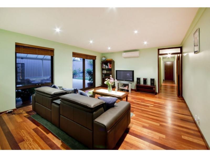 16 Bonsall Place, Carine WA 6020