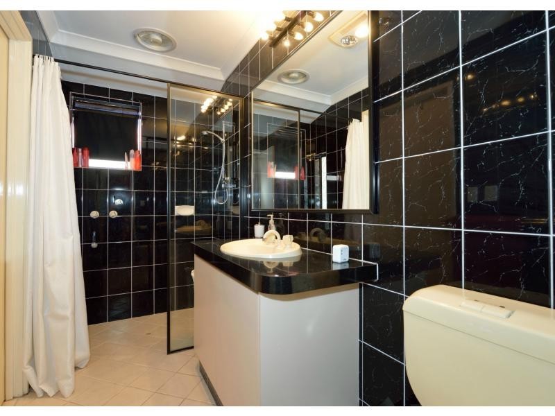 8 Alston Close, Waikiki WA 6169