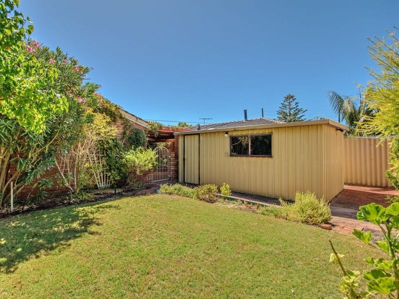 28 Donald Drive, Safety Bay WA 6169