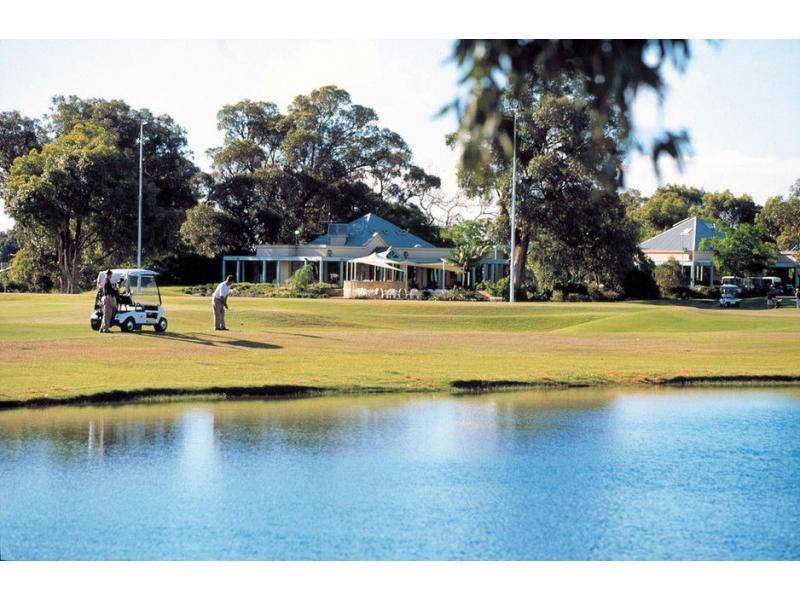 20 Glenelg Way, Meadow Springs WA 6210