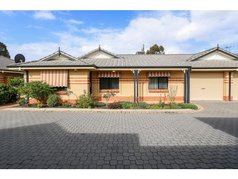 11/4 Keals Close, Bentley WA 6102