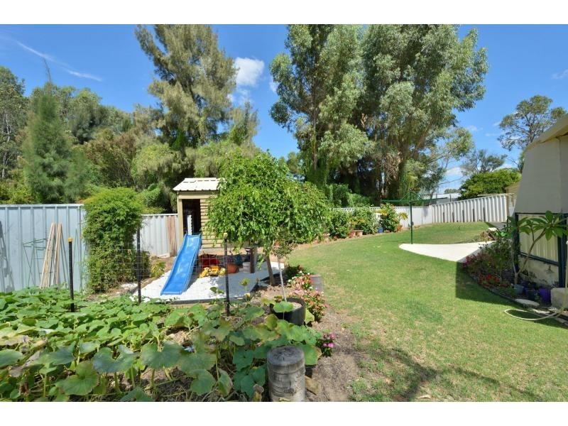 5 Briar Court, Greenfields WA 6210