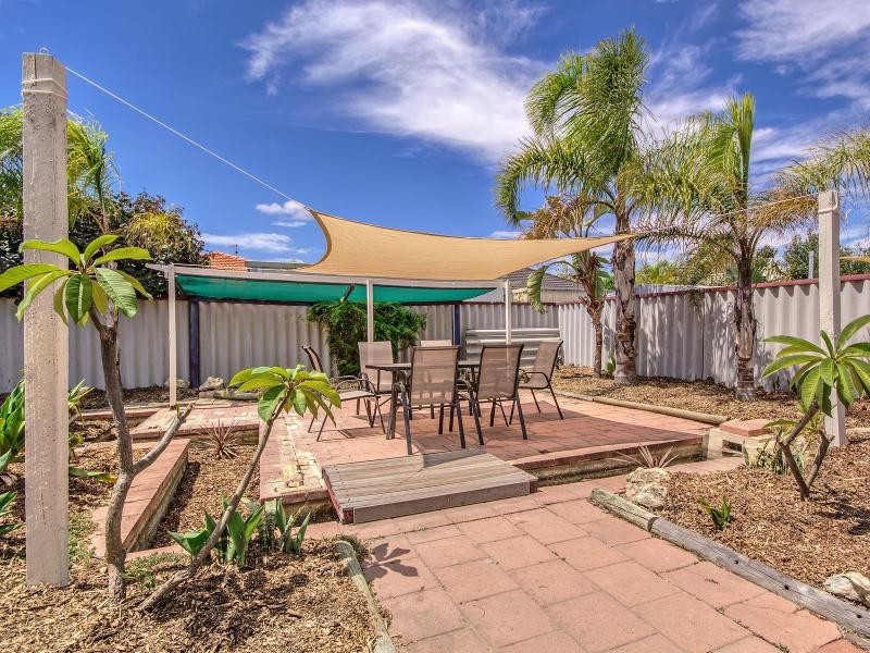 16 Laguardia Loop, Port Kennedy WA 6172