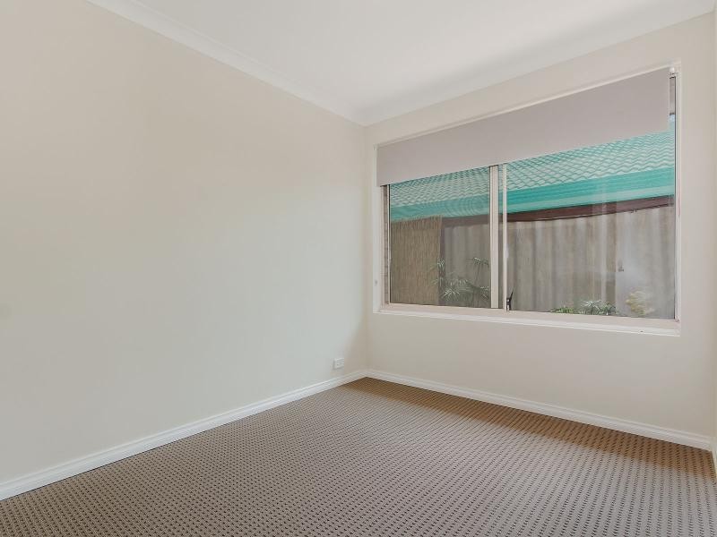 16 Laguardia Loop, Port Kennedy WA 6172