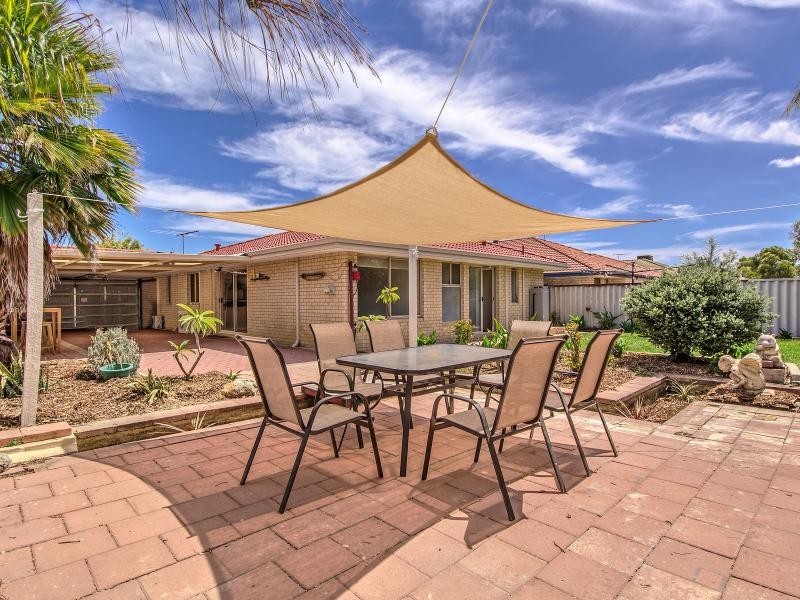 16 Laguardia Loop, Port Kennedy WA 6172