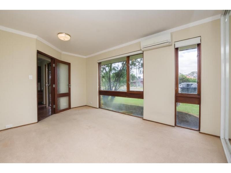 25 Weir Crescent, Beckenham WA 6107