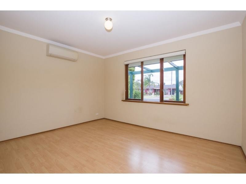 25 Weir Crescent, Beckenham WA 6107