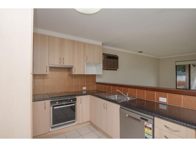 25 Weir Crescent, Beckenham WA 6107