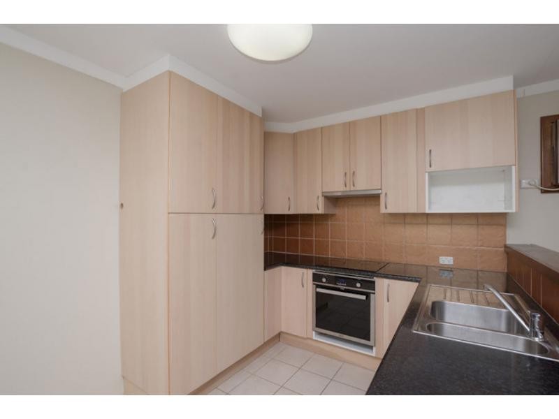 25 Weir Crescent, Beckenham WA 6107
