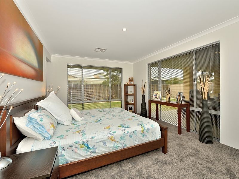 41 Len Howard Drive, Erskine WA 6210