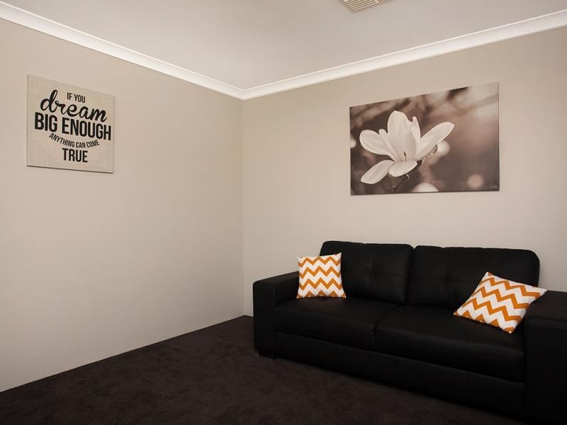 17 Monivae Vista, Tapping WA 6065