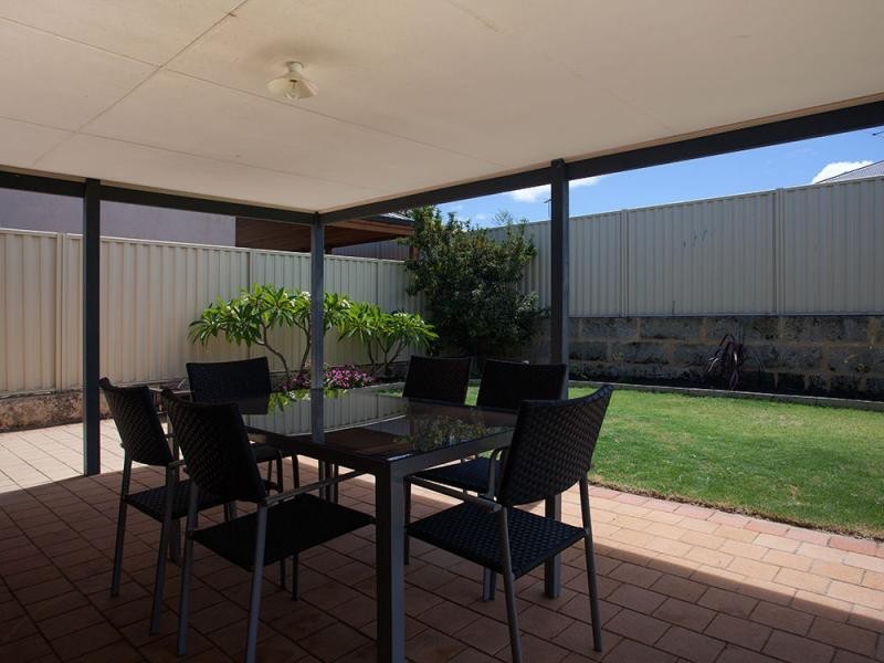 17 Monivae Vista, Tapping WA 6065