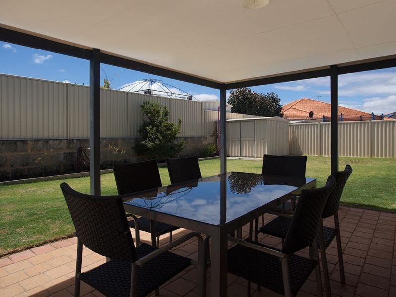 17 Monivae Vista, Tapping WA 6065