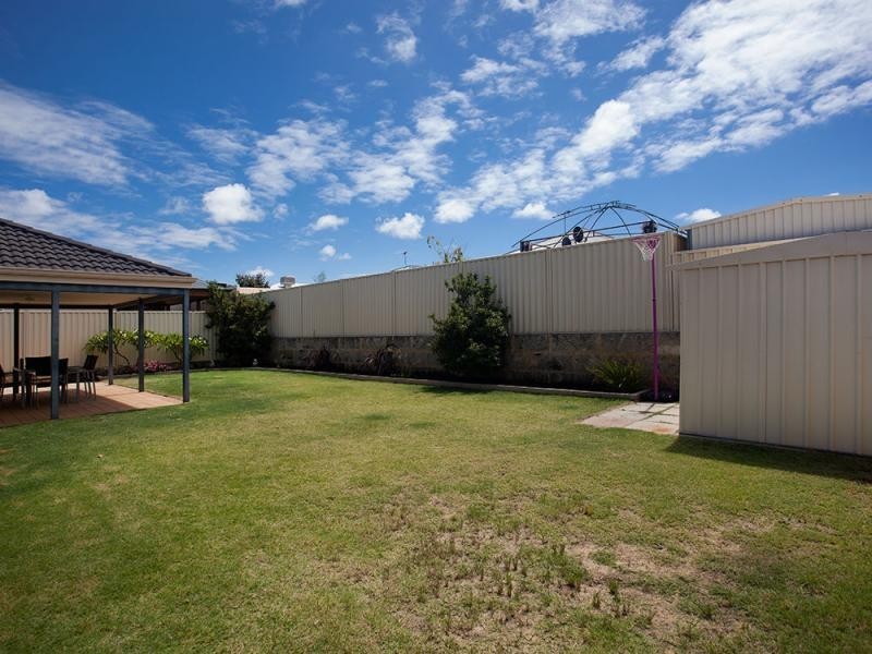 17 Monivae Vista, Tapping WA 6065