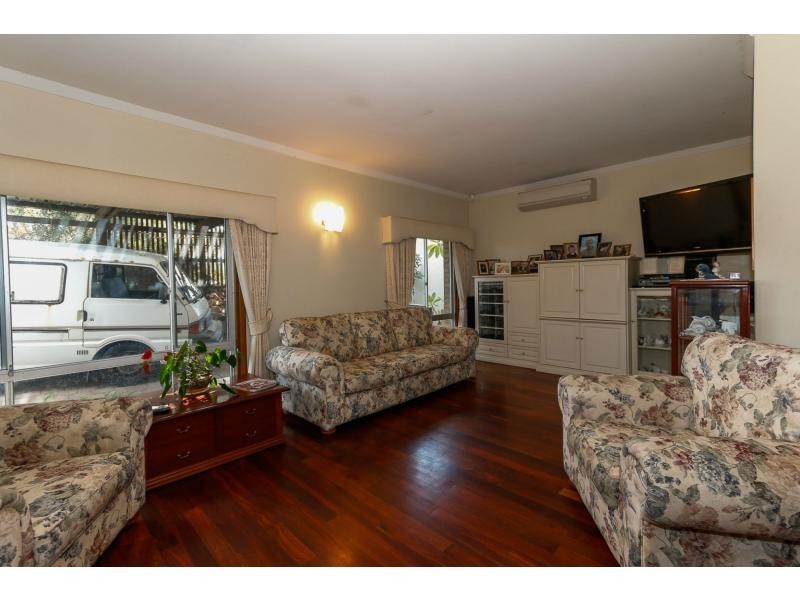 57 Arnott Street, Trigg WA 6029