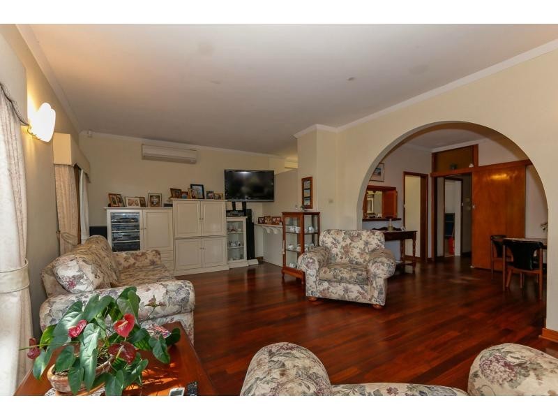 57 Arnott Street, Trigg WA 6029