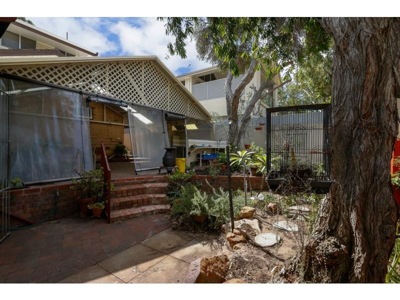 57 Arnott Street, Trigg WA 6029