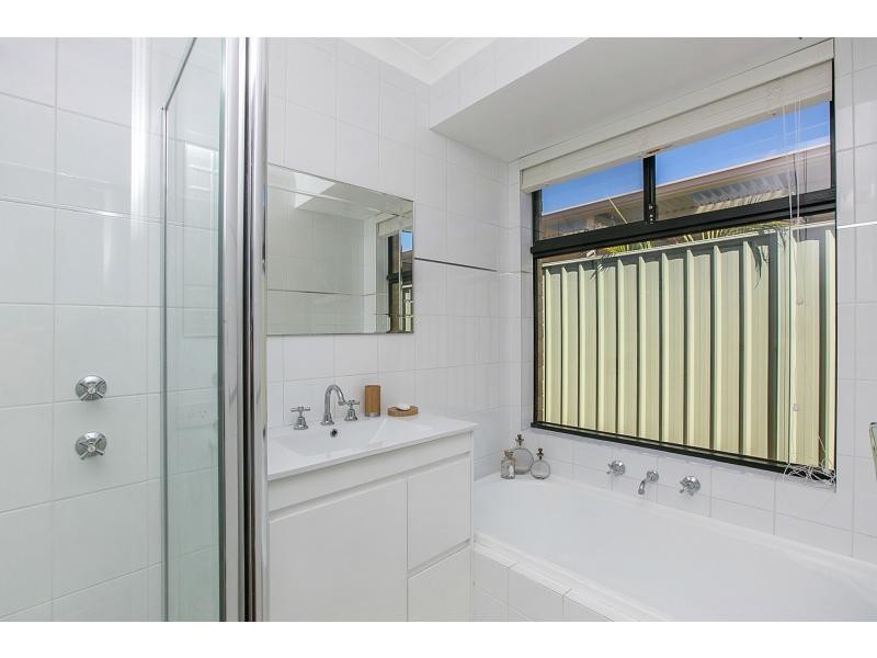 2 Beswick Gardens, Atwell WA 6164