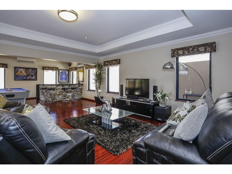 28 Talia Drive, Stirling WA 6021