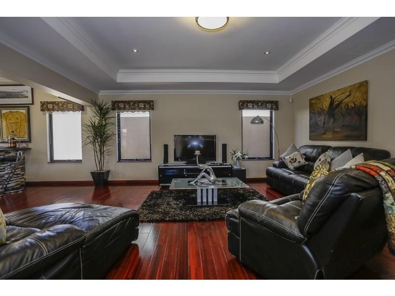 28 Talia Drive, Stirling WA 6021