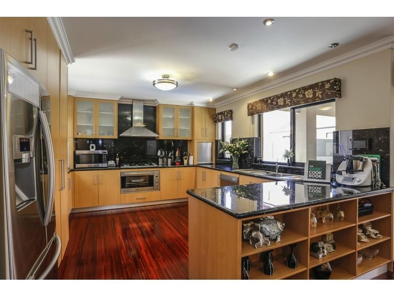 28 Talia Drive, Stirling WA 6021