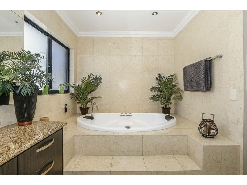 28 Talia Drive, Stirling WA 6021