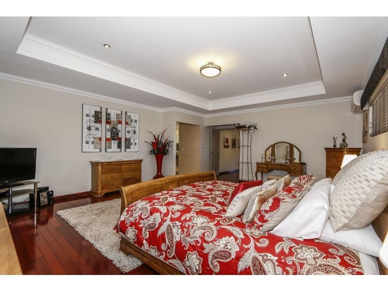 28 Talia Drive, Stirling WA 6021