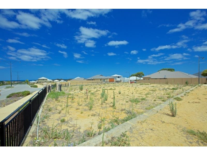 39 Montebello Boulevard, Two Rocks WA 6037