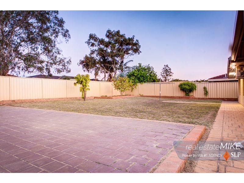 5 Flanders Place, Alexander Heights WA 6064