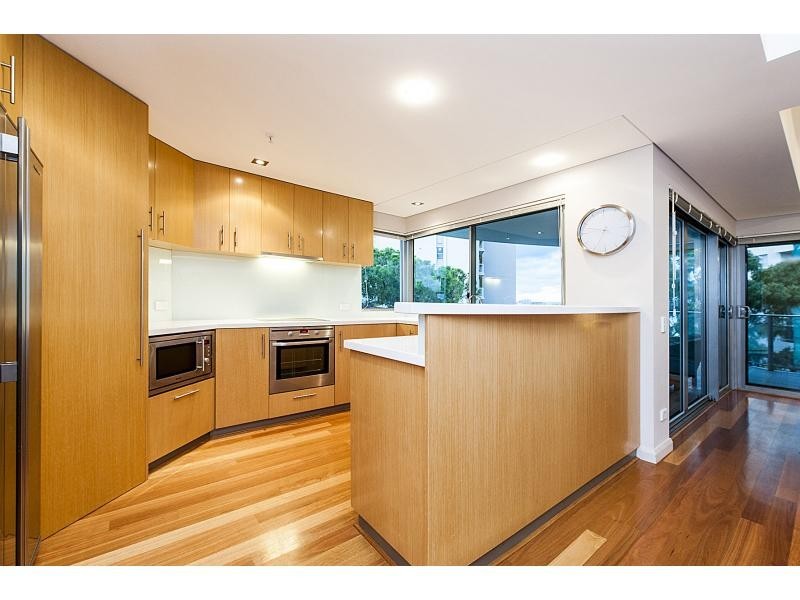 4/152 Mill Point Road, South Perth WA 6151