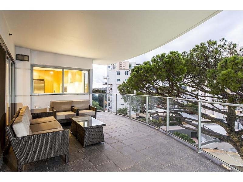 4/152 Mill Point Road, South Perth WA 6151