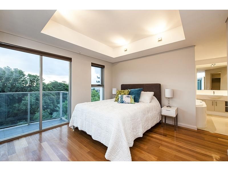 4/152 Mill Point Road, South Perth WA 6151