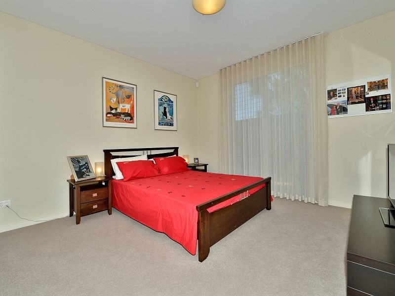 5 Cassowary Crescent, Coodanup WA 6210