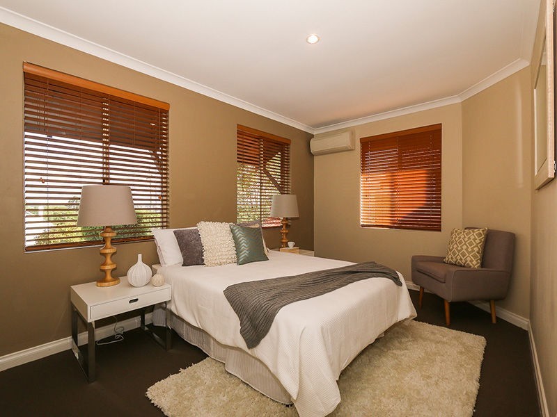 3/5 Conroy Street, Maylands WA 6051