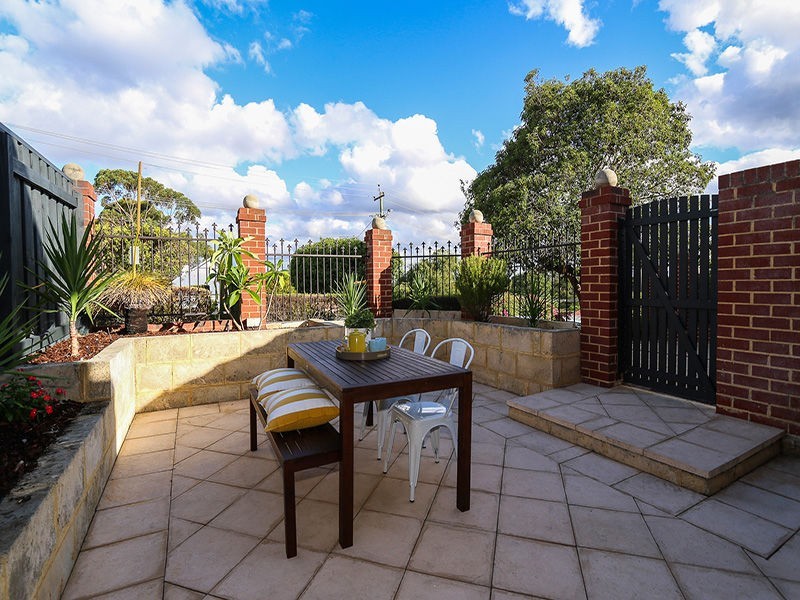 3/5 Conroy Street, Maylands WA 6051