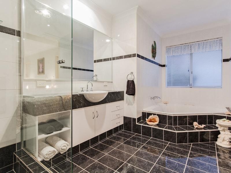 26 Harrington Waters Drive, Waikiki WA 6169