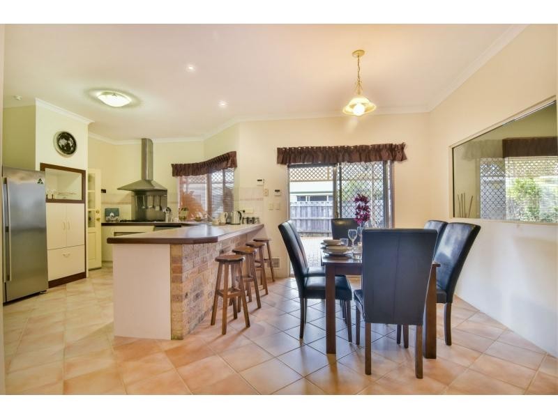 8 Lapwing Road, Coodanup WA 6210