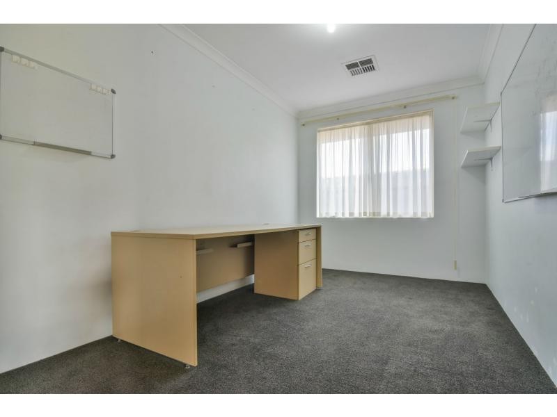 8 Lapwing Road, Coodanup WA 6210