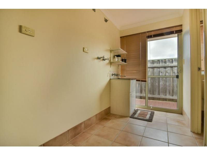 8 Lapwing Road, Coodanup WA 6210