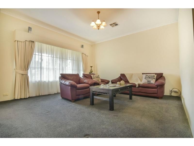 8 Lapwing Road, Coodanup WA 6210